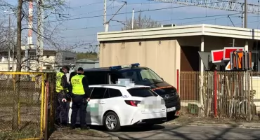 Bezpieczne przejazdy kolejowe – wspólna akcja policji i Straży Ochrony Kolei w Rembertowie