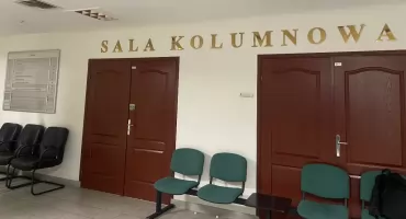 Igranie z życiem na torach i 5 miesięcy opóźnienia! Gorąco na komisji w sprawie budowy tunelu